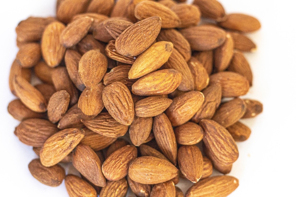 Almendra Entera1 kg.